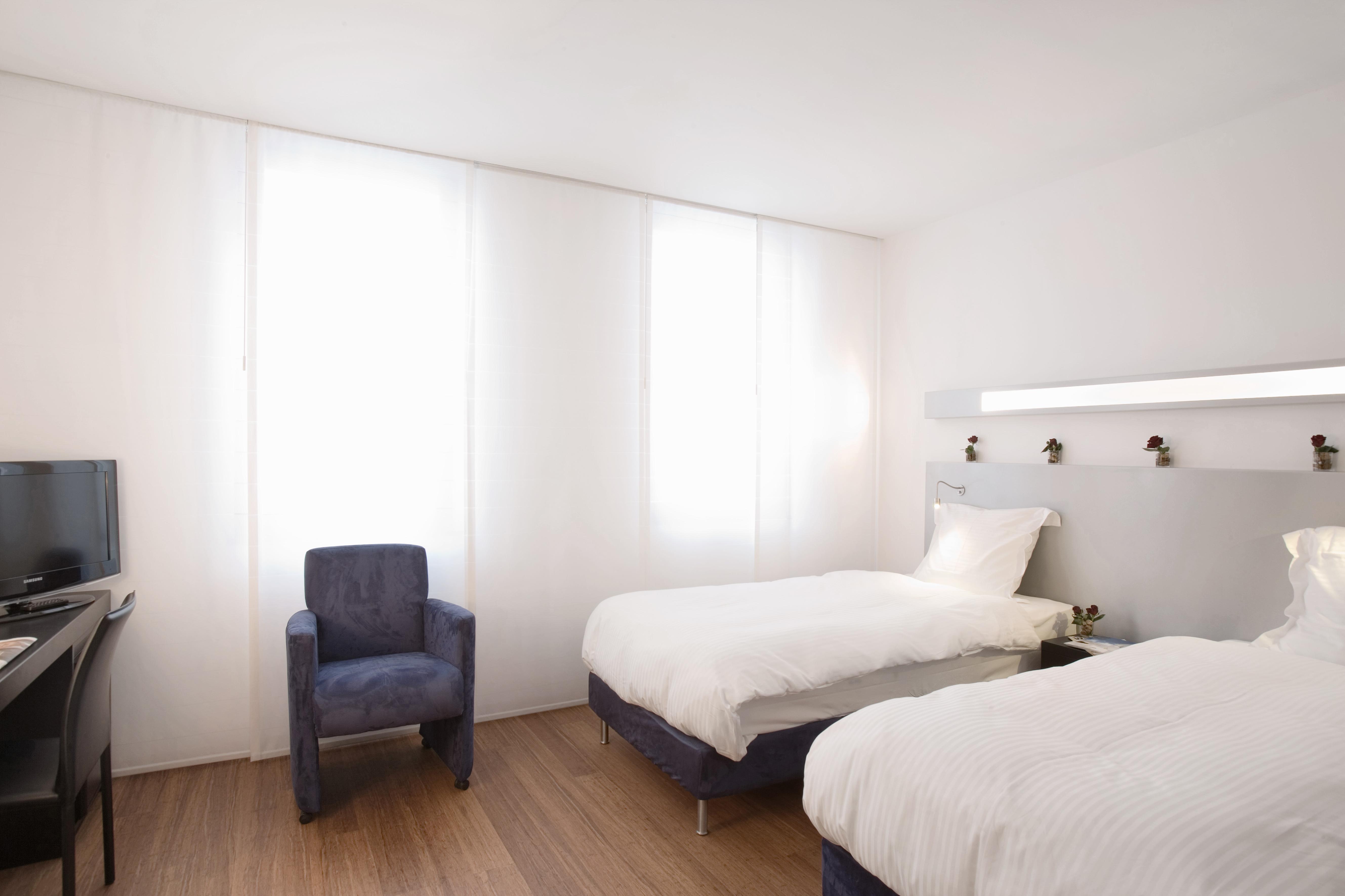 Hotel Aqua By Happyculture Saint-Gilles Ngoại thất bức ảnh