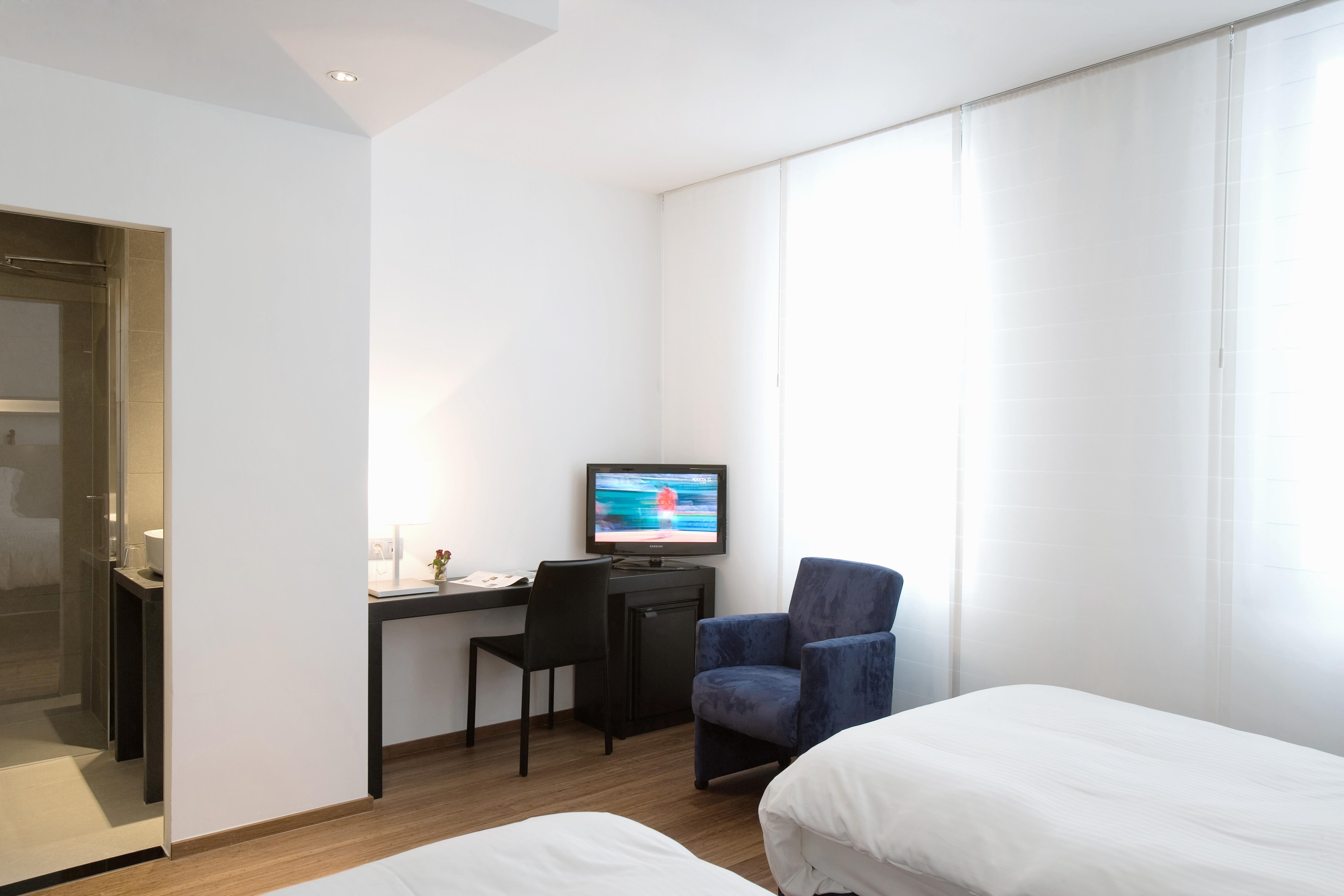 Hotel Aqua By Happyculture Saint-Gilles Phòng bức ảnh