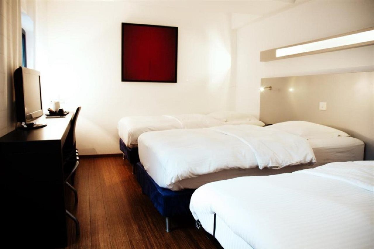 Hotel Aqua By Happyculture Saint-Gilles Ngoại thất bức ảnh